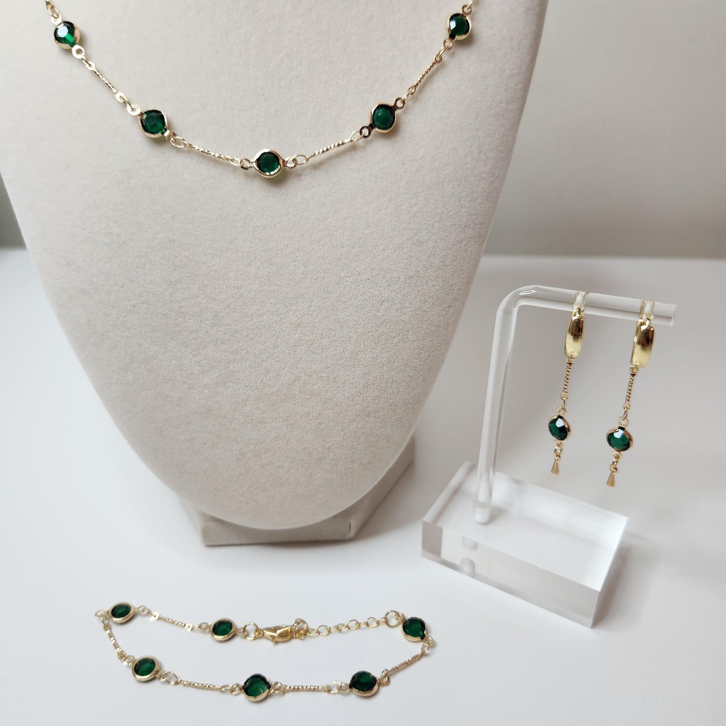 Handmade Green necklace, bracelet and earrings set, mothers day gift
