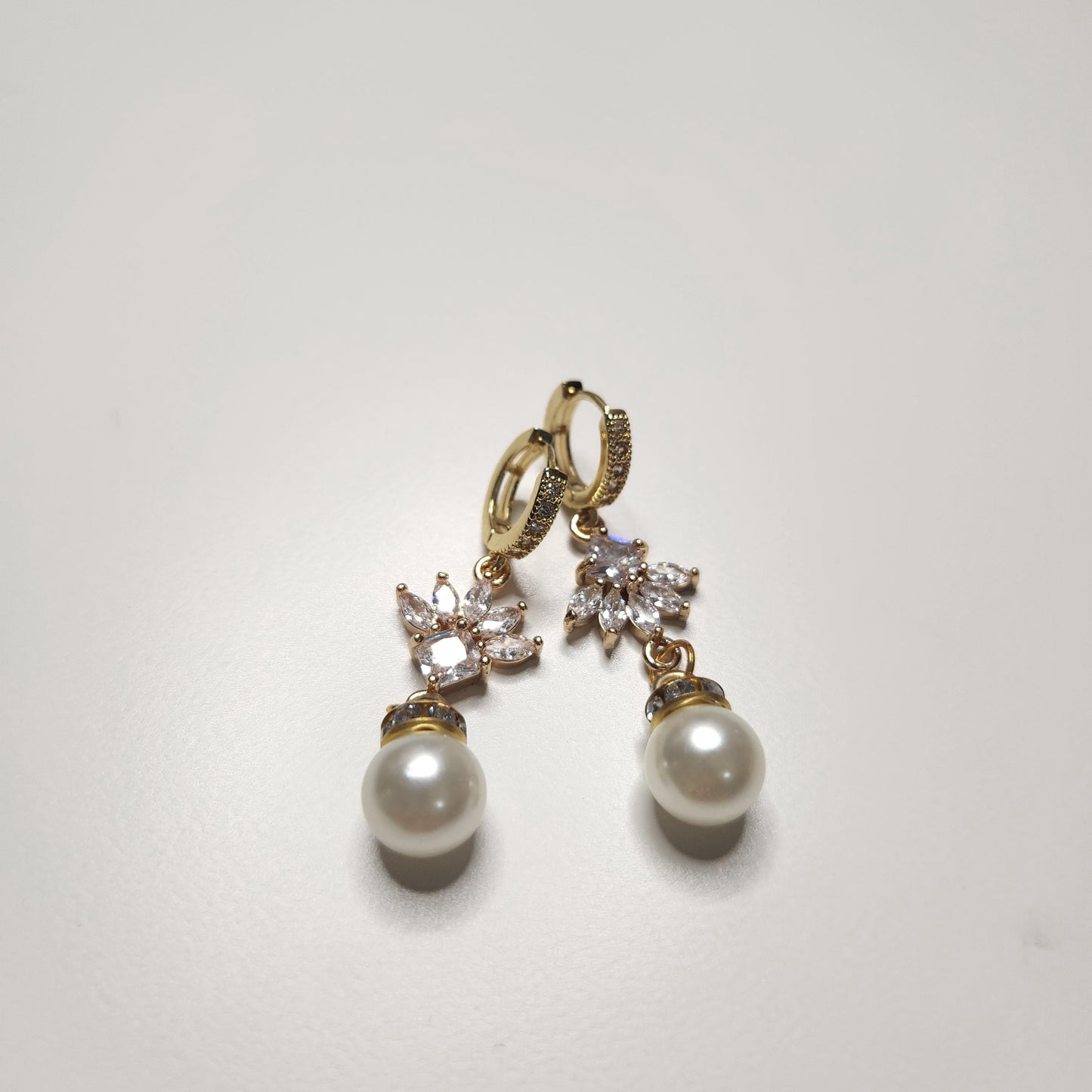 HANDMADE 18k gold plated huggie hoop with pearl details