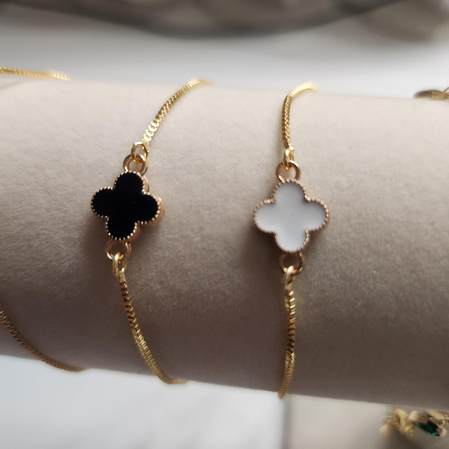 Handmade adjustadjustable clover bracelet