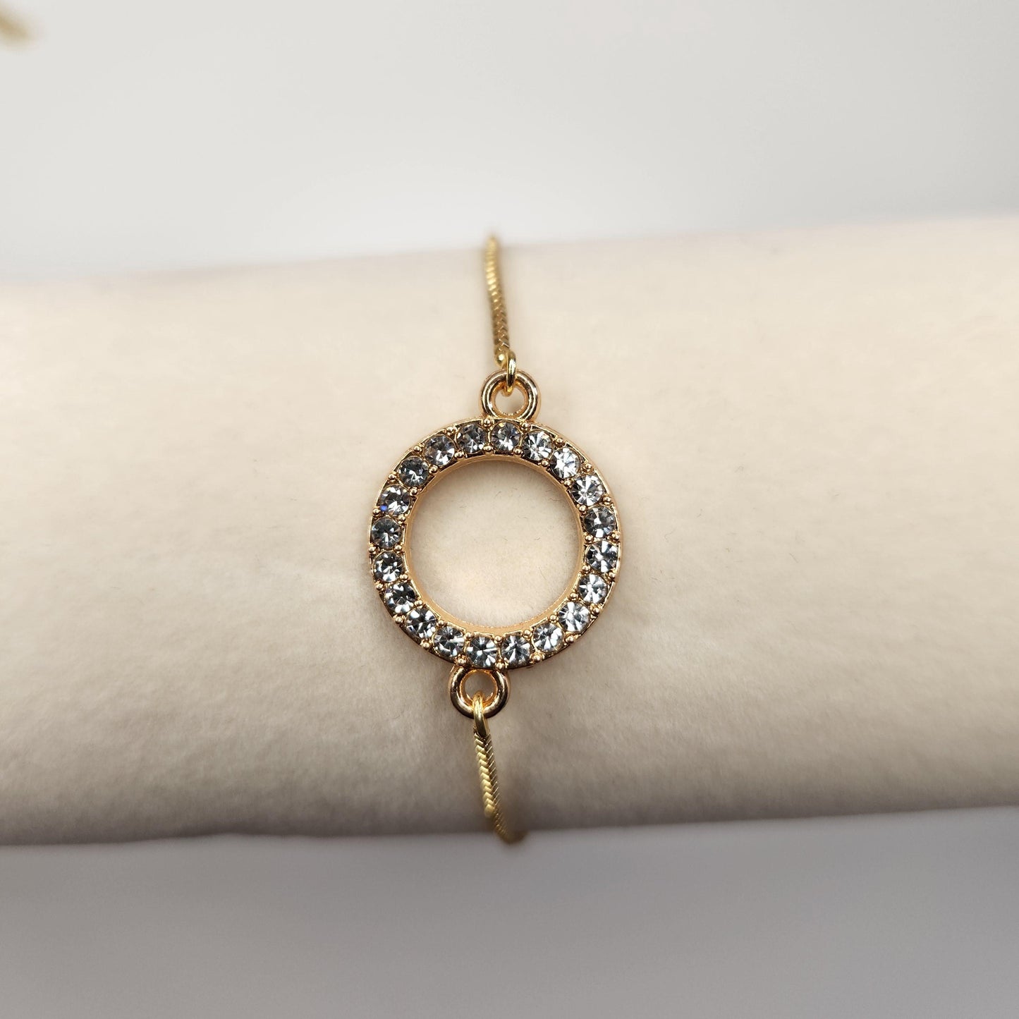 Handmade circle adjustable bracelet