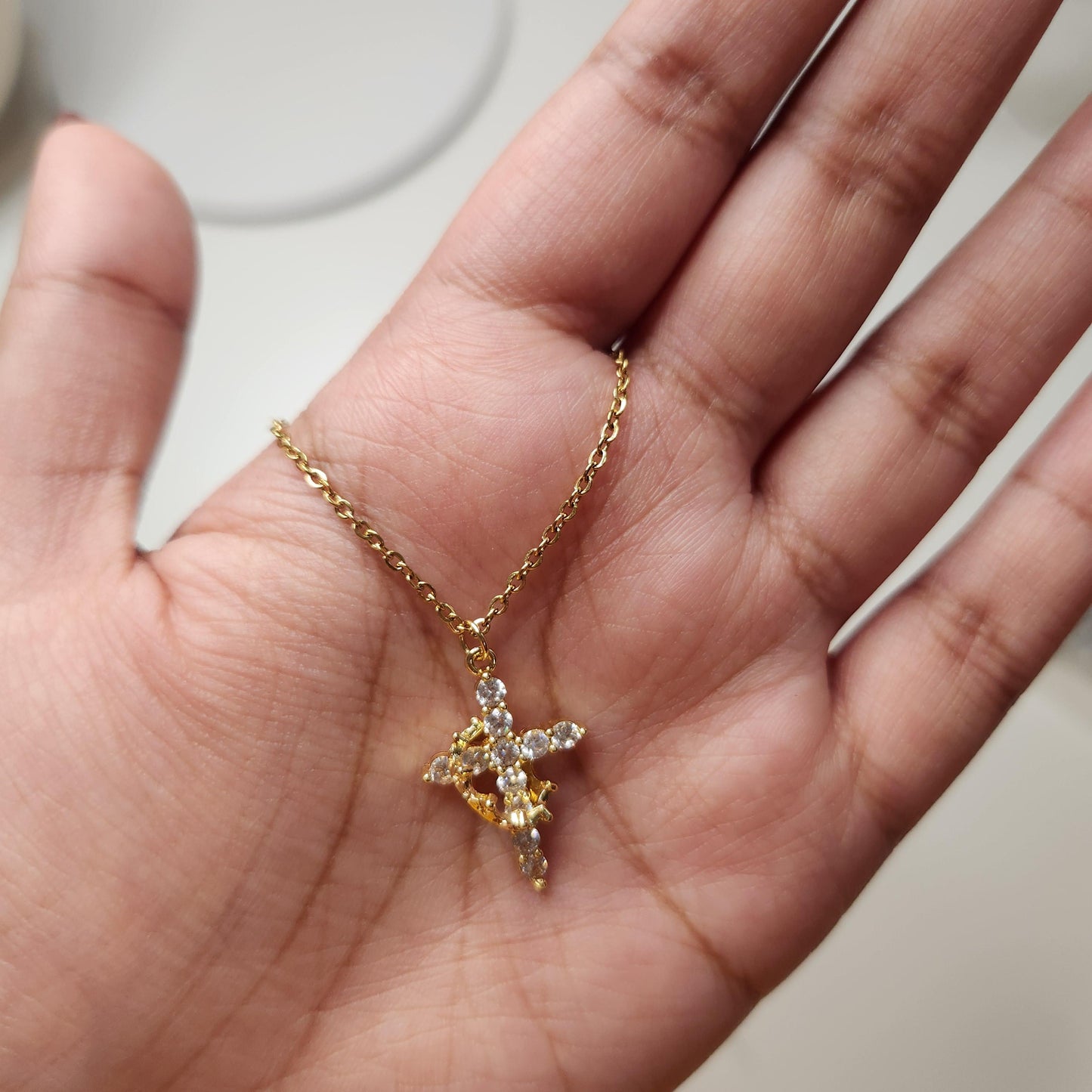 Viral cross necklace with crown gold plated