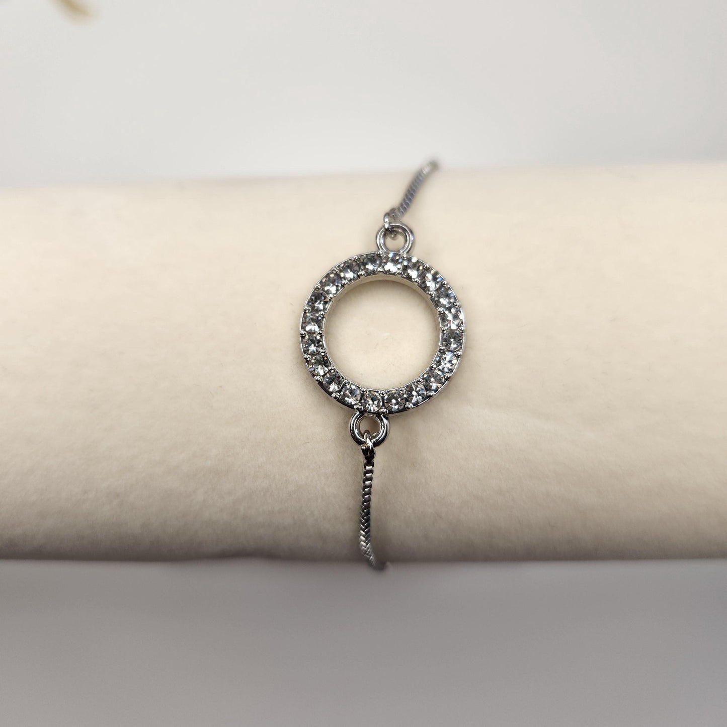 Handmade circle adjustable bracelet