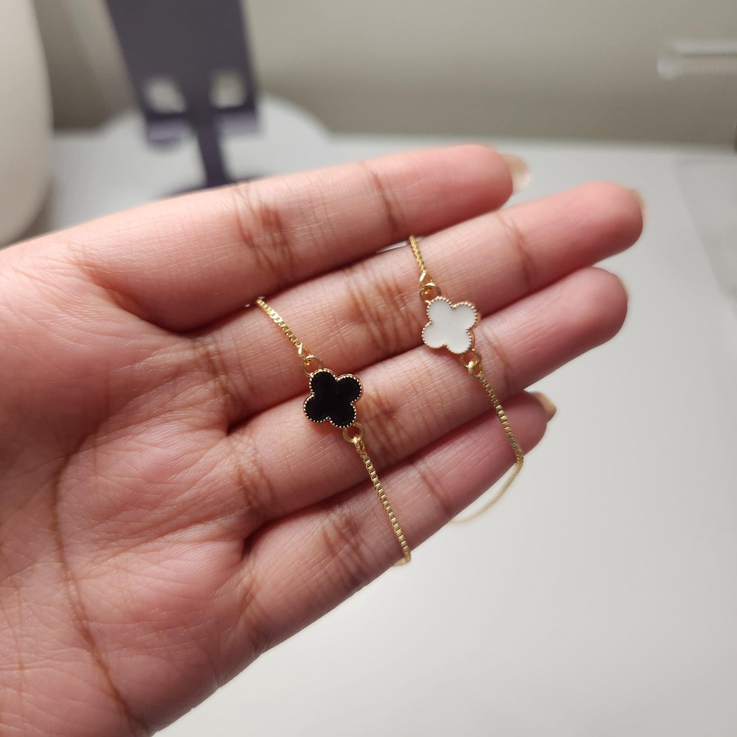 Handmade adjustadjustable clover bracelet