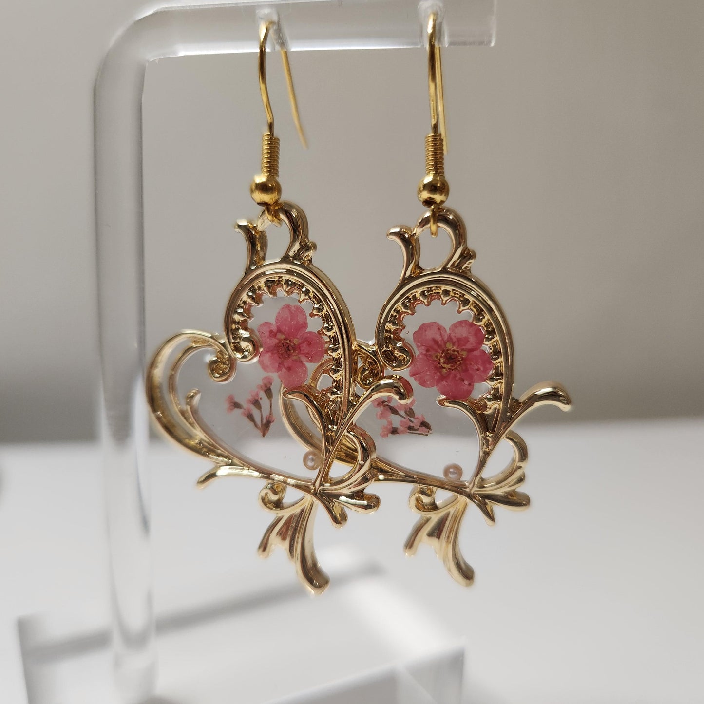 Resin pink real pressed flower heart dangle earrings 18k plated